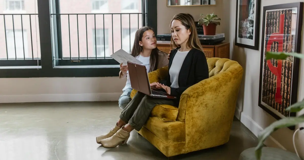 can a minor open a business bank account