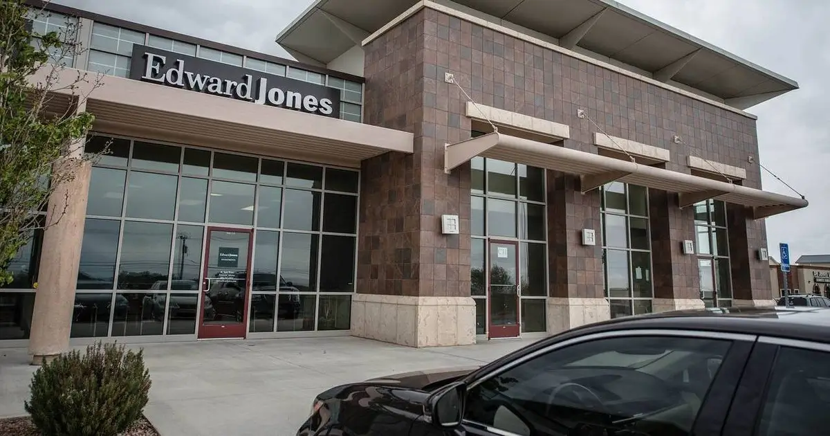 is Edward Jones a bank