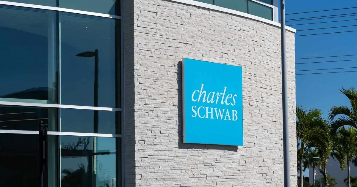 is Schwab a good bank