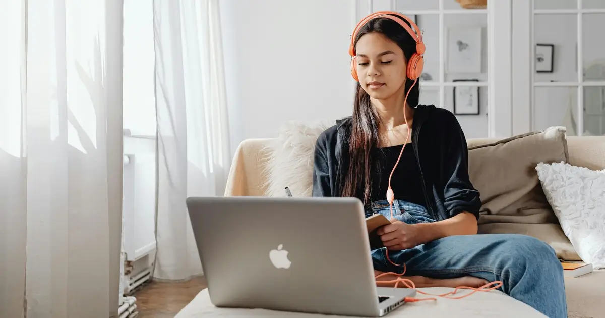 what bank does Walmart use for payroll