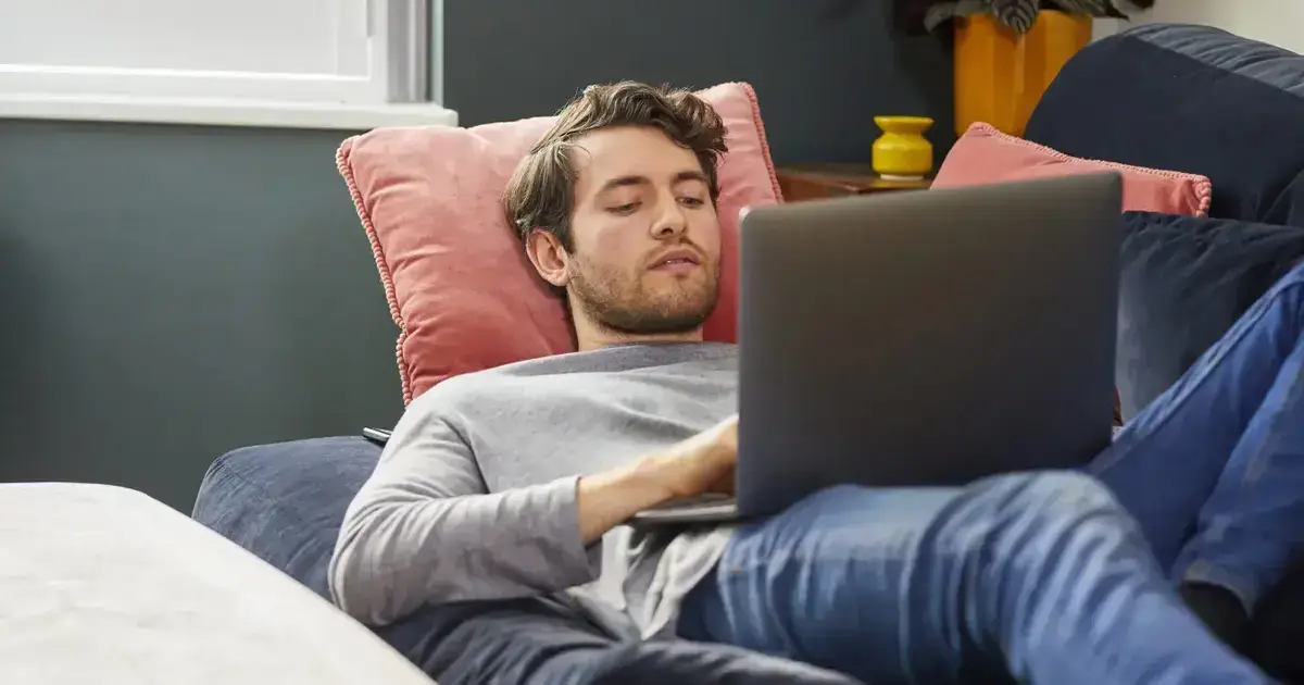 is Money Network a bank