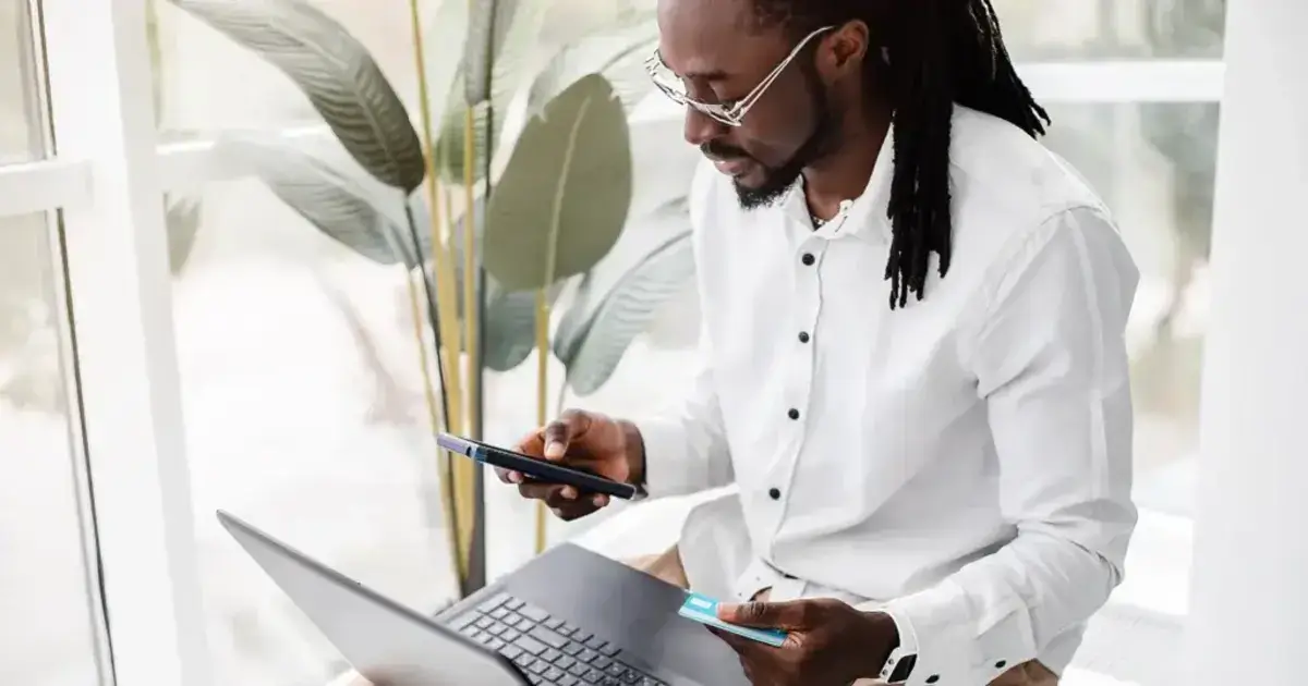 what bank can I withdraw money from my Wisely card