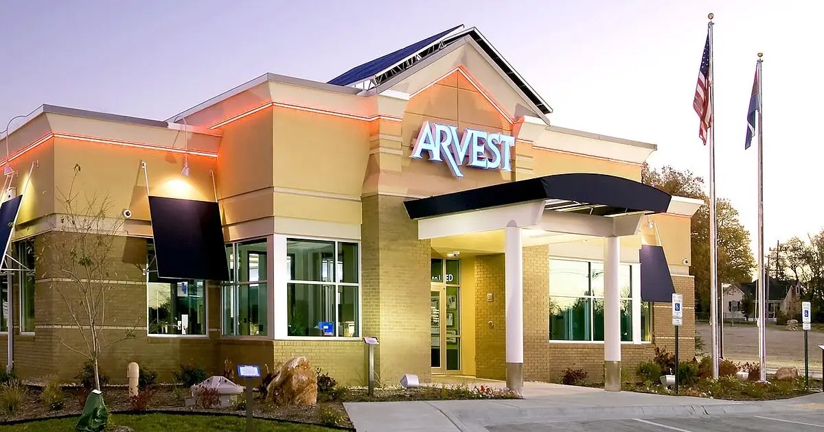 where is Arvest Bank headquarters addtress