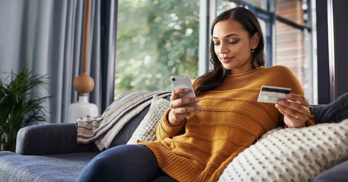 does M&T Bank print debit cards